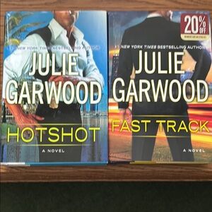Julie Garwood Hardcover Novel Set - Hotshot & Fast Track